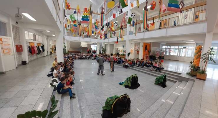 Позоришна представа „Зеколовко“