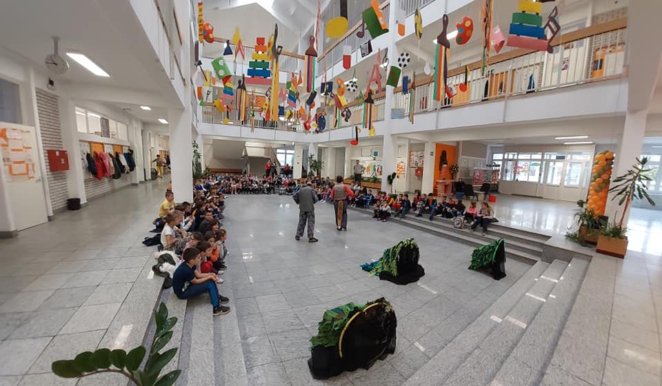 Позоришна представа „Зеколовко“