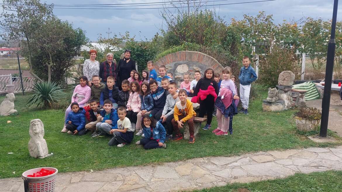 Посета Каменом врту вајара Илије Филиповића