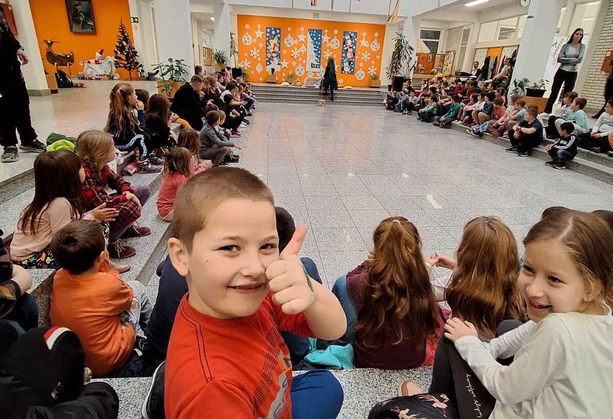 Позоришне представе