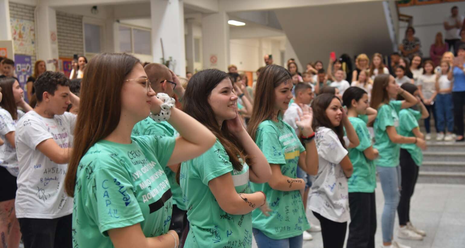 ВРЕМЕ ЈЕ ЗА МАТУРУ – „Плесом до среће“